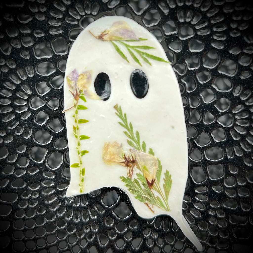 Botanical Ghost Magnet