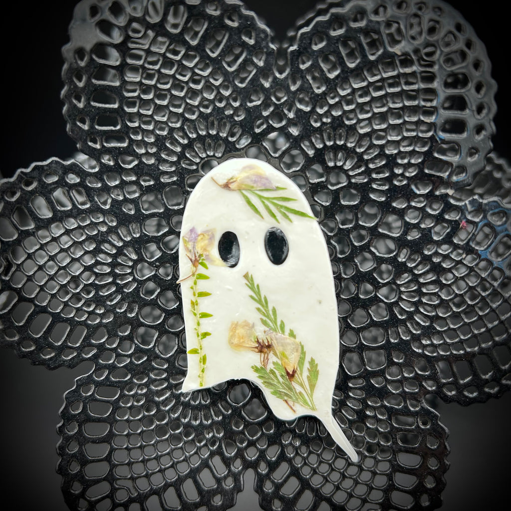 Botanical Ghost Magnet
