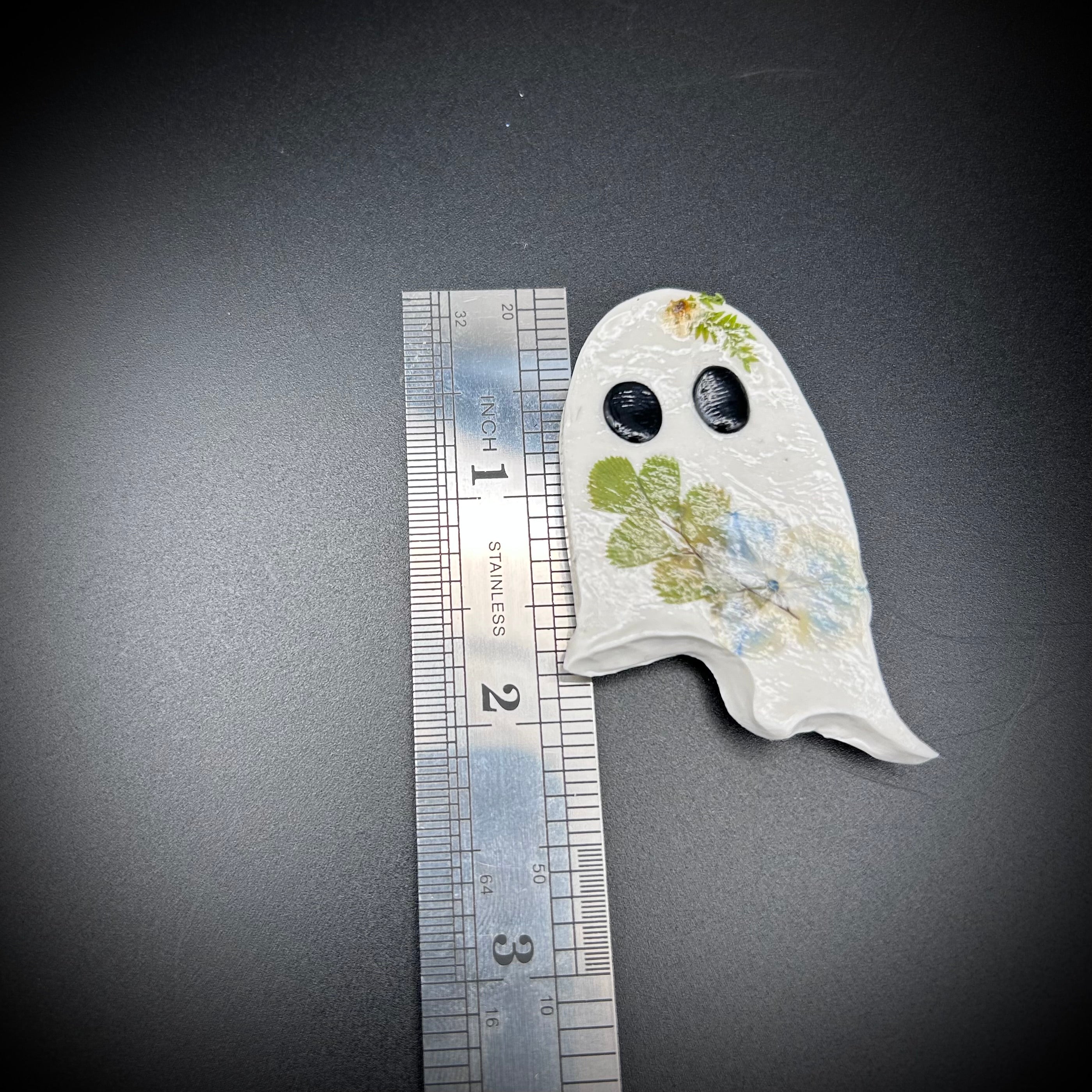 Botanical Ghost Magnet